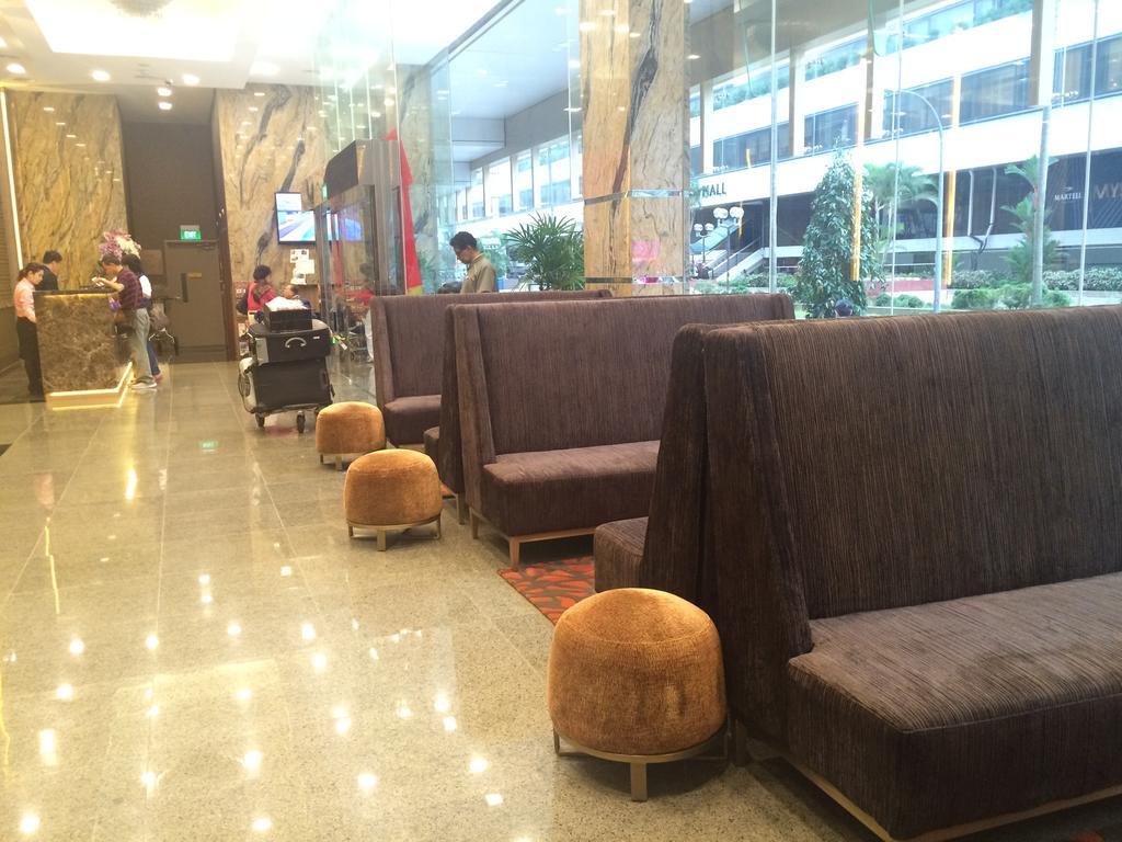Grand Khách sạn 4*