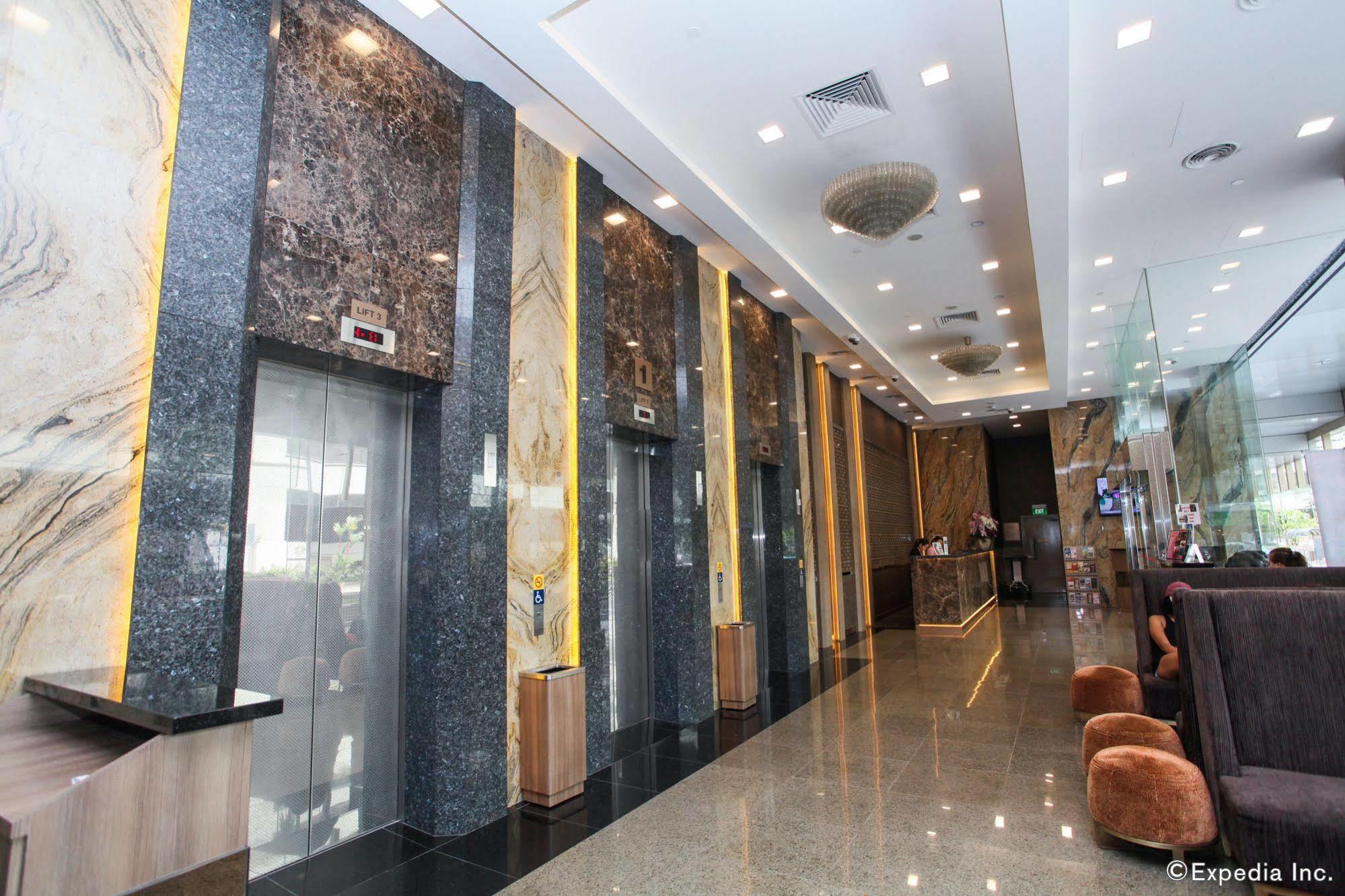 Grand Khách sạn