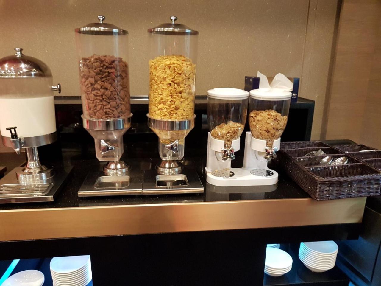 Khách sạn Grand Singapore